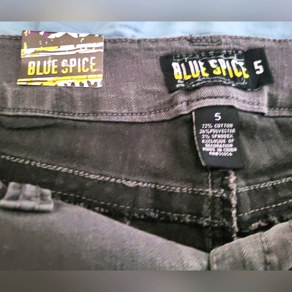 Junior's Blue Spice Stretch Skinny Size 5 Jeans Denim Dark Gray Wash NWT - Picture 3 of 4